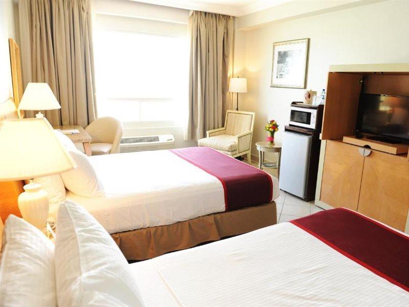 Ramada By Wyndham Princess Belize City Eksteriør billede