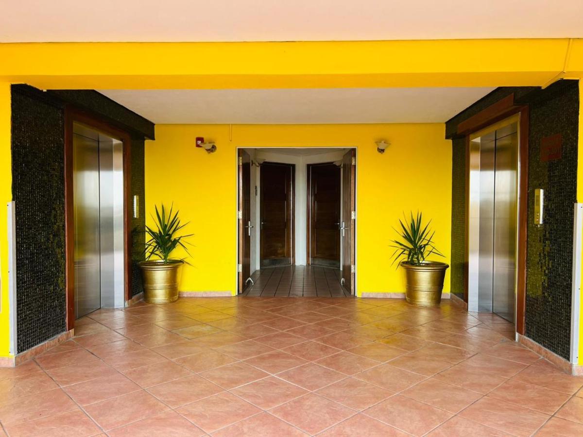 Ramada By Wyndham Princess Belize City Eksteriør billede