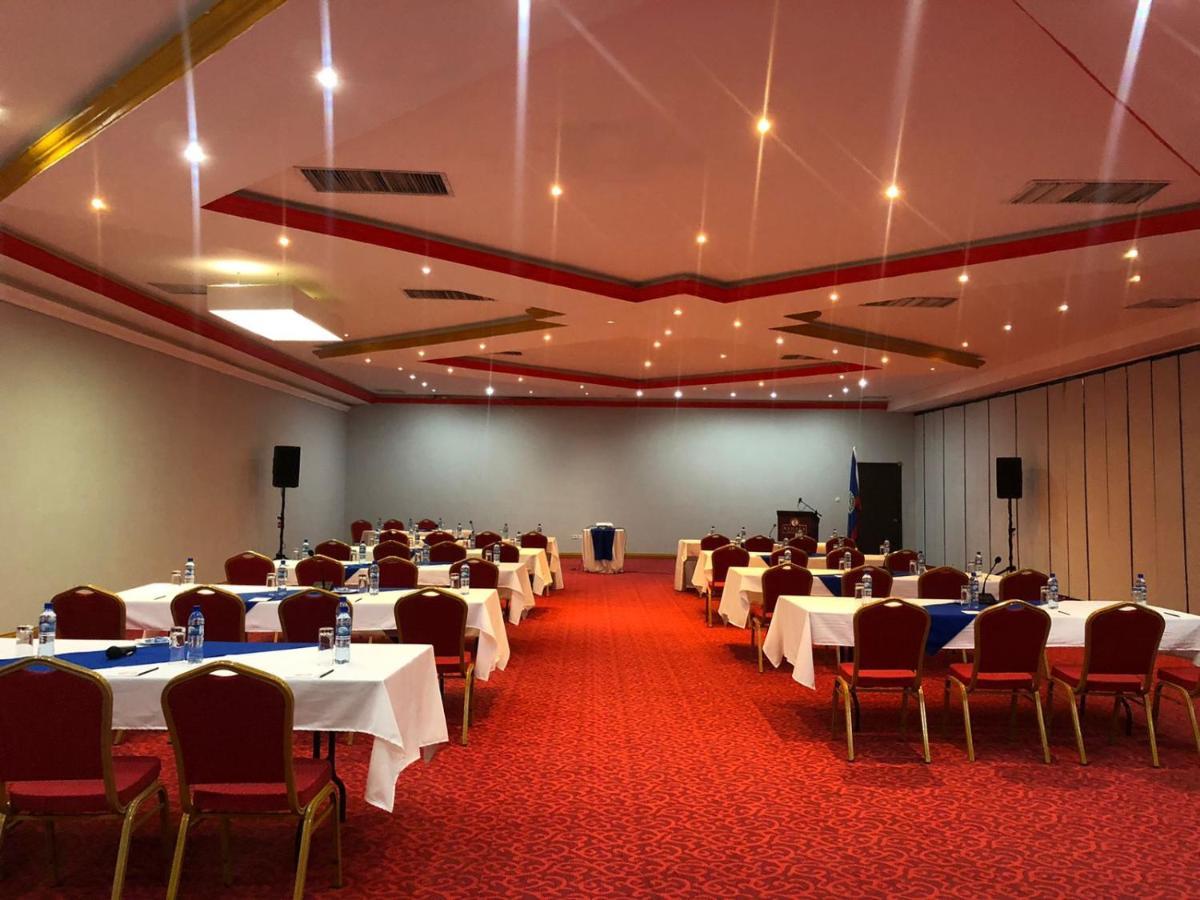 Ramada By Wyndham Princess Belize City Eksteriør billede