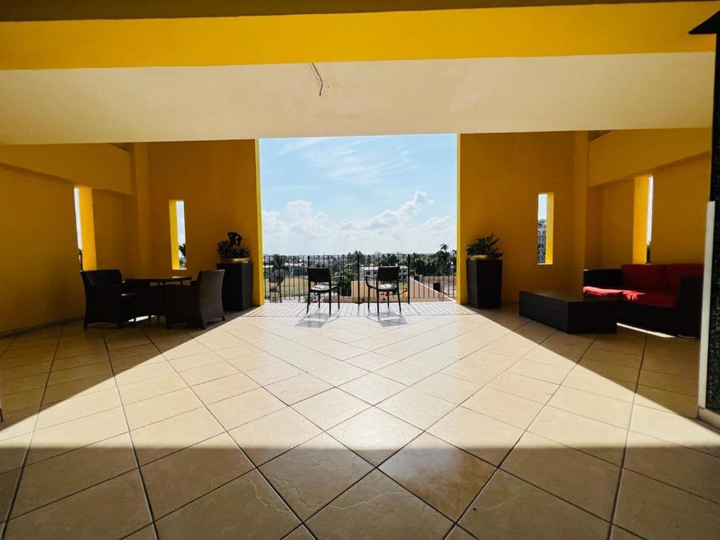 Ramada By Wyndham Princess Belize City Eksteriør billede