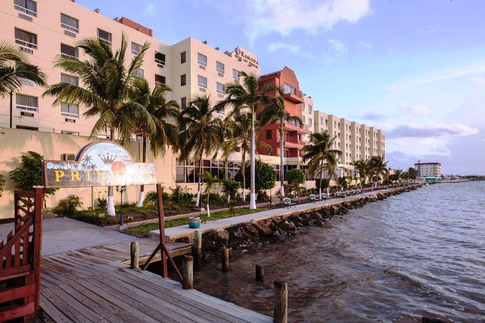 Ramada By Wyndham Princess Belize City Eksteriør billede