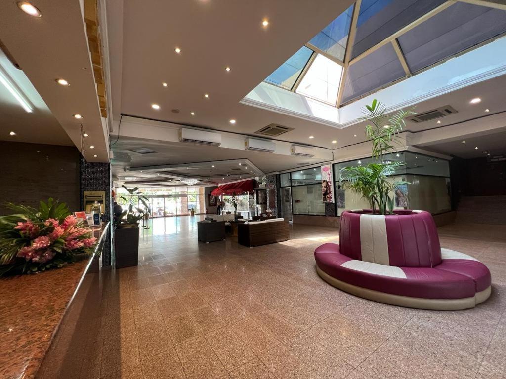 Ramada By Wyndham Princess Belize City Eksteriør billede