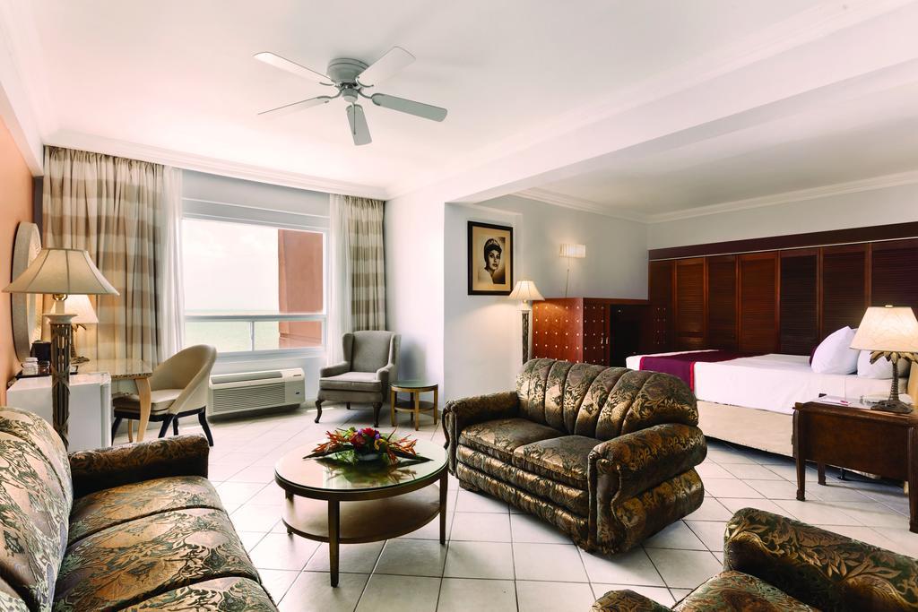 Ramada By Wyndham Princess Belize City Eksteriør billede
