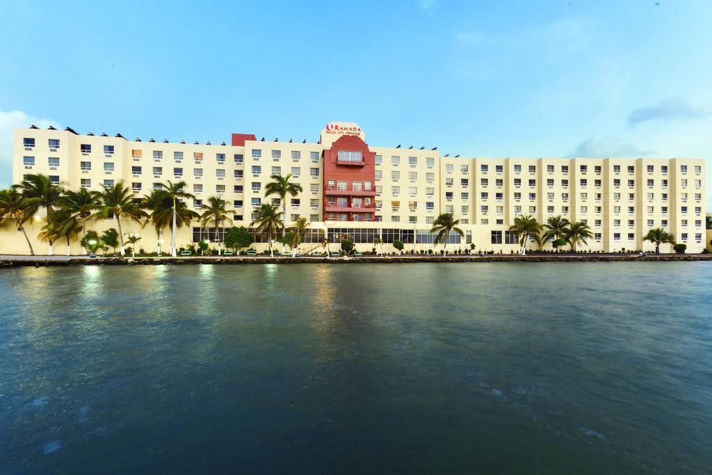 Ramada By Wyndham Princess Belize City Eksteriør billede